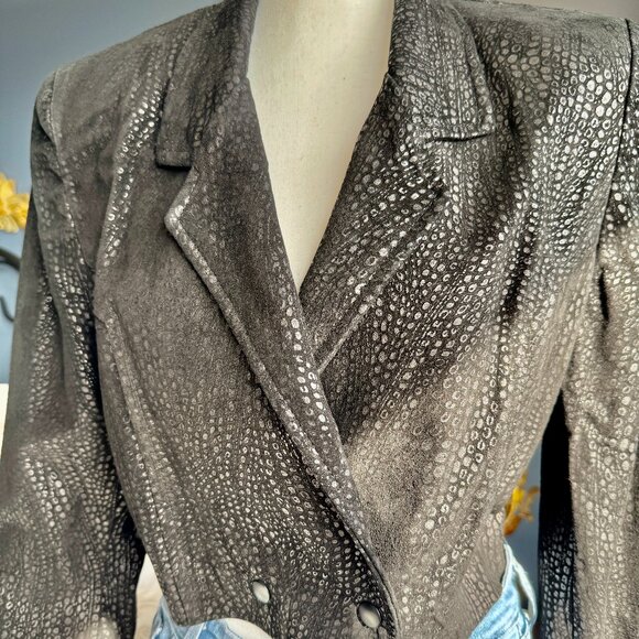 Vintage 1980s Danier Cropped Black Suede Leather Jacket - Picture 3 of 12